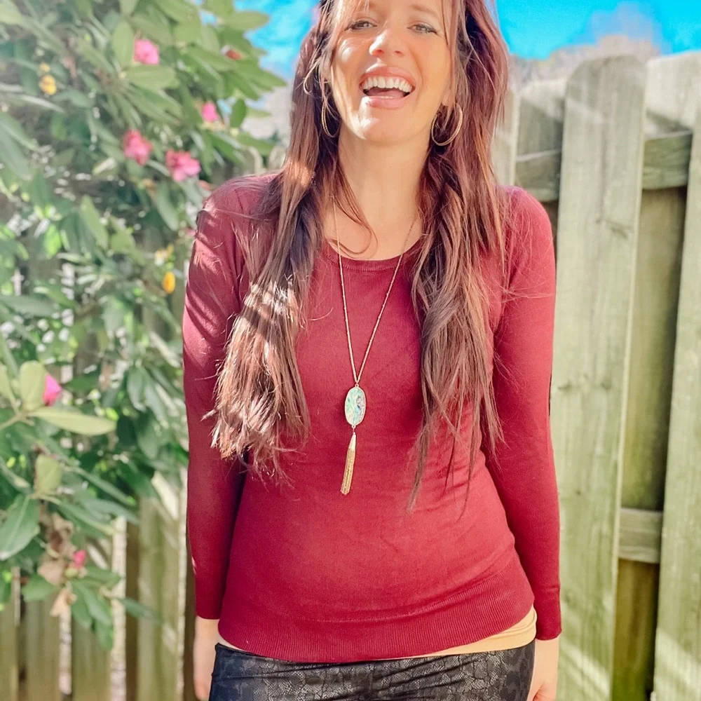 Sleek sexy sweater - Picture 6 of 6